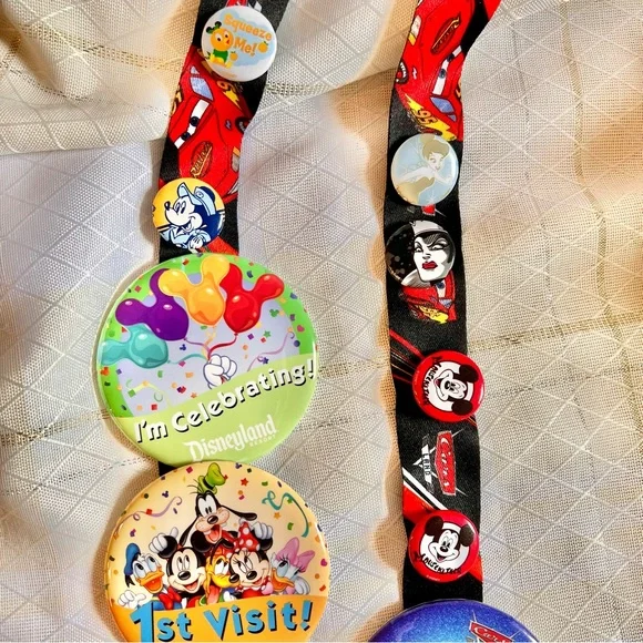 Disneyland Theme Park Lanyard with Collectible Pins 2013, Disney Collectibles